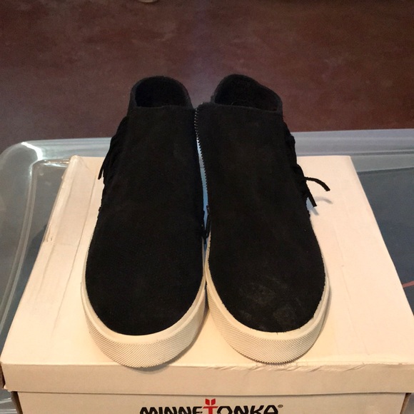 minnetonka gwen bootie